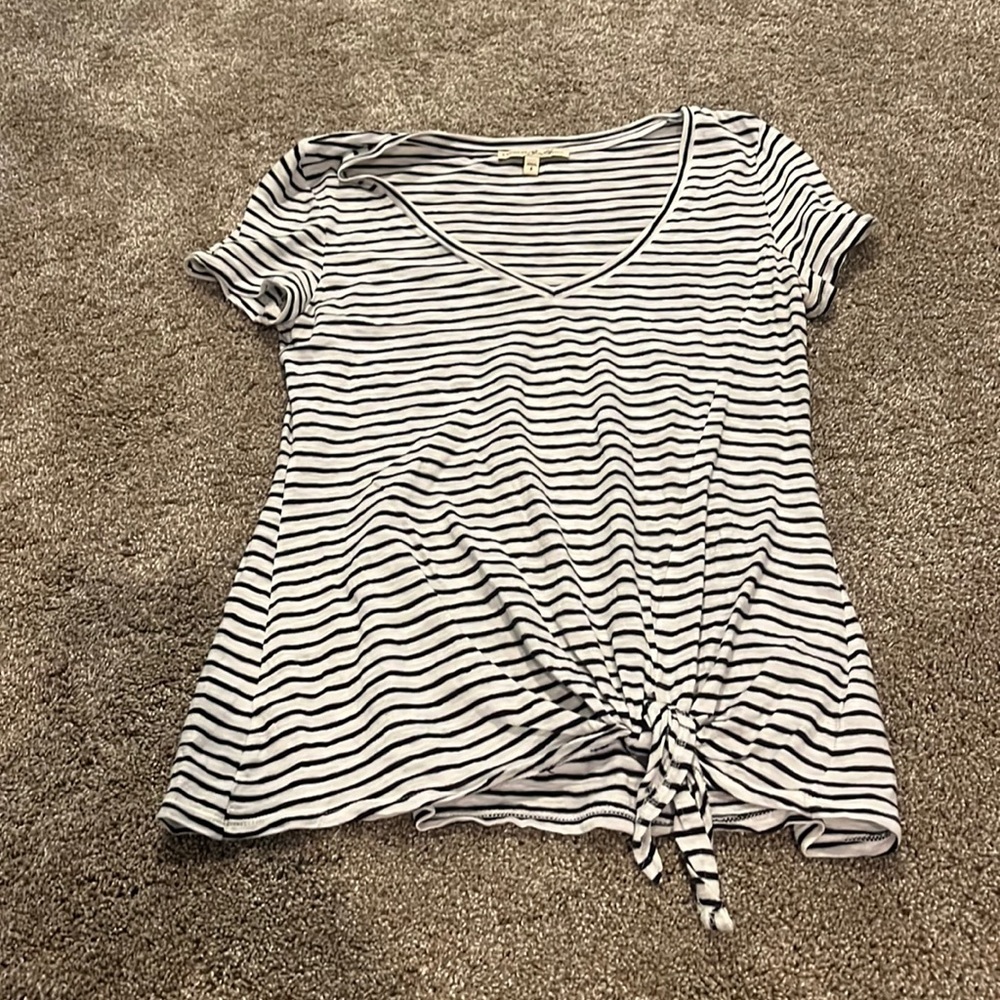 Women’s v neck